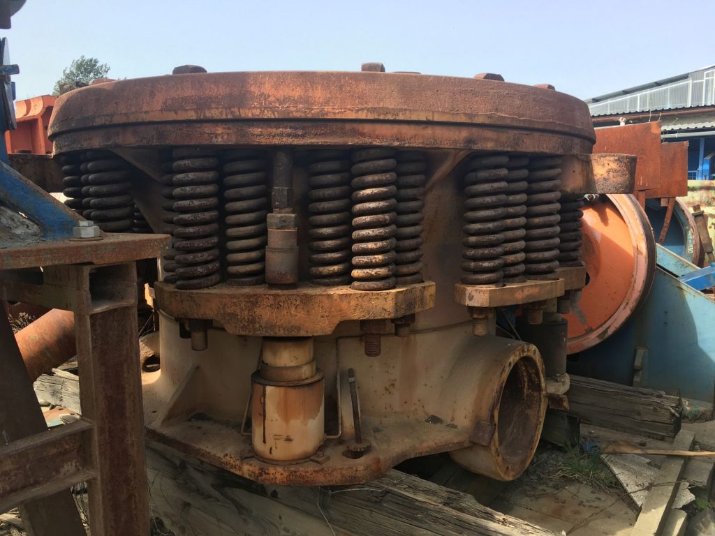 General repair of DKT 1200 cone crusher