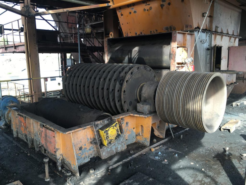 SERVICE, ROTOR AND CASE REPLACEMENT OF HAMMER CRUSHER KDV 1137