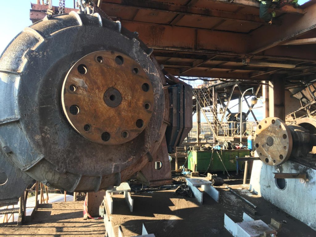SERVICE, ROTOR AND CASE REPLACEMENT OF HAMMER CRUSHER KDV 1137