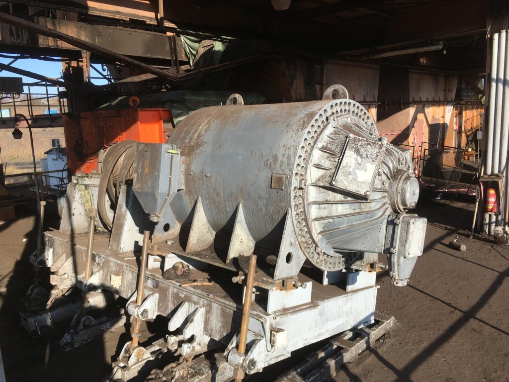 SERVICE, ROTOR AND CASE REPLACEMENT OF HAMMER CRUSHER KDV 1137