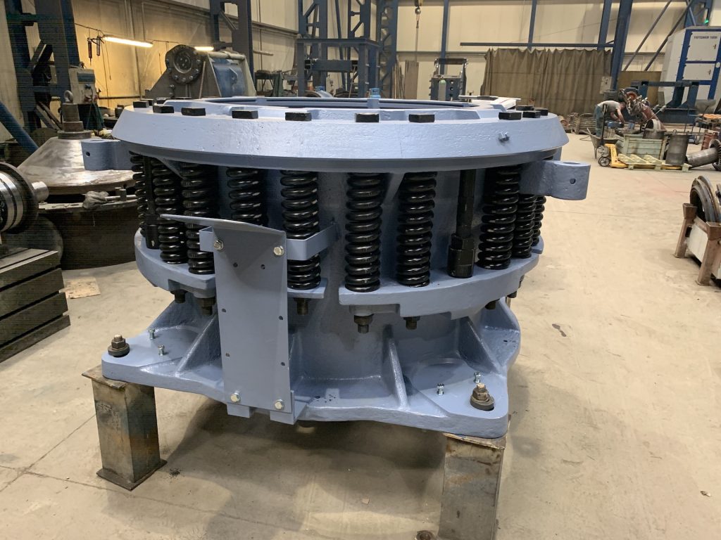 GENERAL REPAIR OF DKT 900 CONE CRUSHER