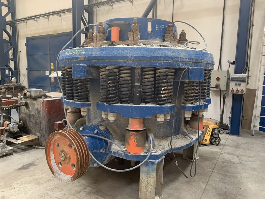 GENERAL REPAIR OF DKT 1200 CONE CRUSHER