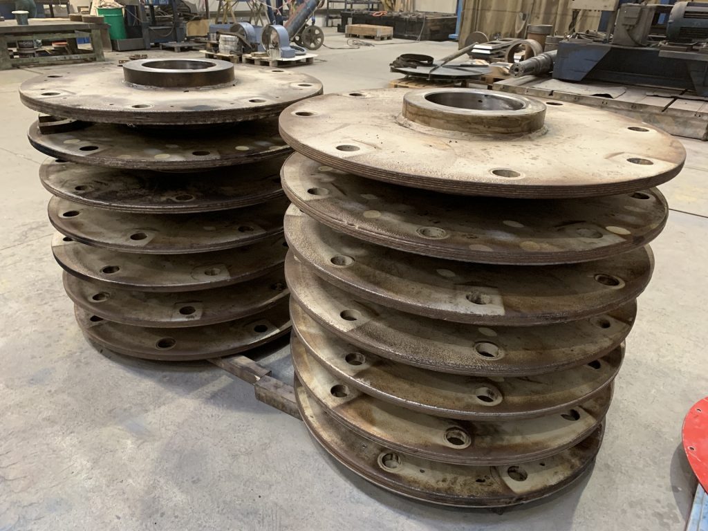 REPAIR OF HAMMER CRUSHER ROTOR WITH ROLLERS KDV 1137